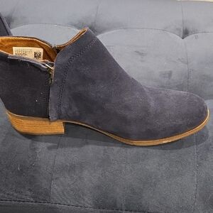 Toms Women's Dark Suede Heeled Boots